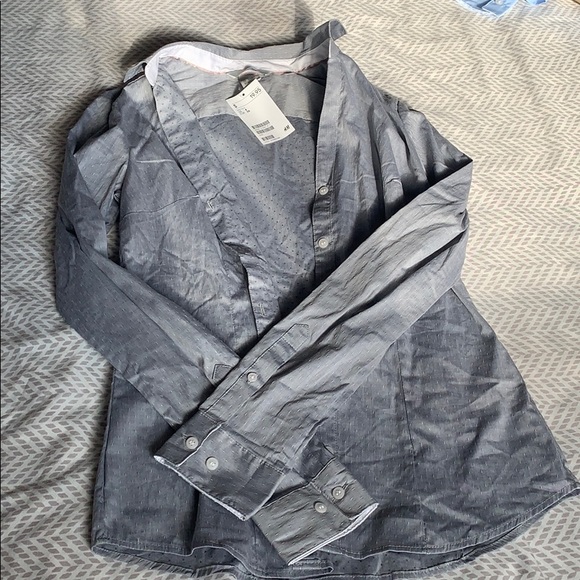 H&M. Brand new dress shirt with tags - Picture 1 of 1